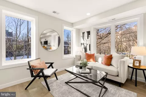2639 41st St NW #3, Washington, DC 20007