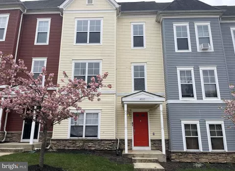 4885 F St SE, Washington, DC 20019
