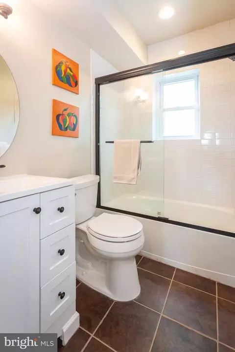 Bath - 1354 L St SE, Washington, DC 20003 photo 8 of 8