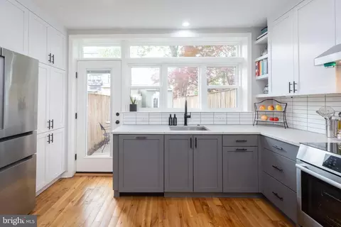 Kitchen - 1354 L St SE, Washington, DC 20003 photo 10 of 13