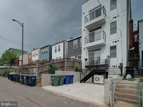 Exterior - 1004 18th St NE #2, Washington, DC 20002 photo 3 of 3