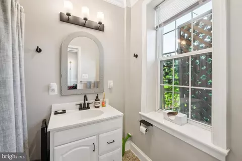 1637 A St NE #3, Washington, DC 20002 photo 15