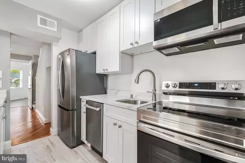 Kitchen - 4701 Bass Pl SE, Washington, DC 20019 photo 2 of 2
