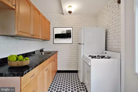 940 25th St NW #710-S, Washington, DC 20037 photo 9
