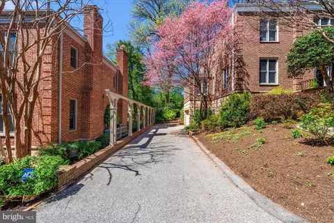 1924 47th St NW, Washington, DC 20007 photo 2