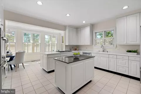 1924 47th St NW, Washington, DC 20007 photo 17