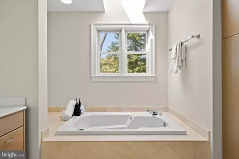 1924 47th St NW, Washington, DC 20007 photo 24