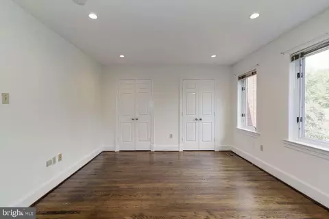 Bedroom - 3917 Georgetown Ct NW, Washington, DC 20007 photo 3 of 4