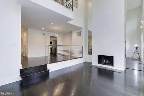 Living - 3917 Georgetown Ct NW, Washington, DC 20007 photo 4 of 7