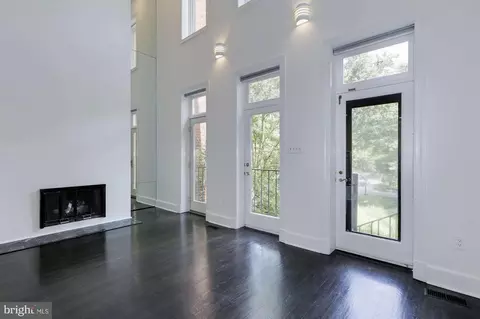 Living - 3917 Georgetown Ct NW, Washington, DC 20007 photo 2 of 7