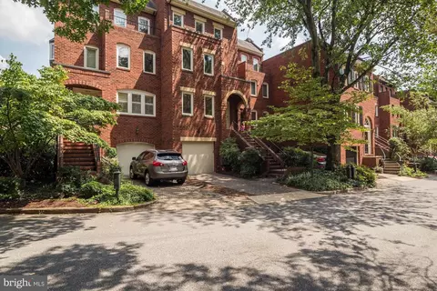 3917 Georgetown Ct NW, Washington, DC 20007
