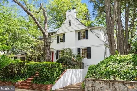 4530 Lowell St NW, Washington, DC 20016