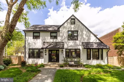 3749 Jocelyn St NW, Washington, DC 20015