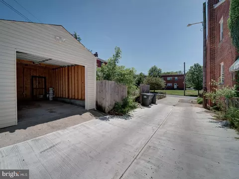 Exterior - 371 Chaplin St SE, Washington, DC 20019 photo 8 of 10