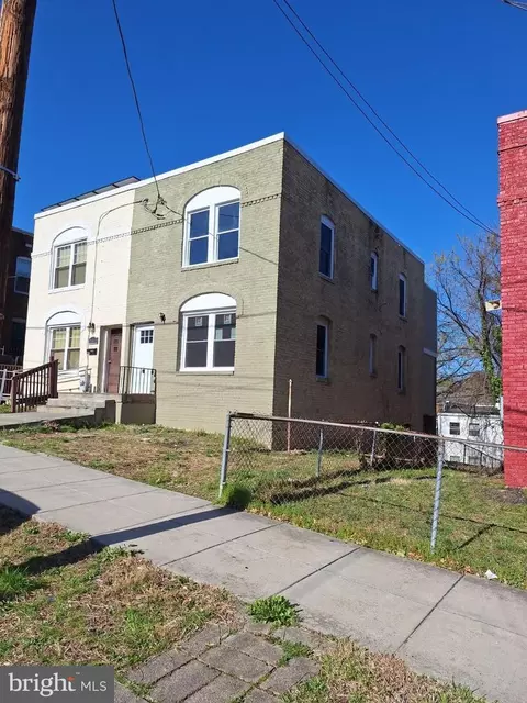 2814 Buena Vista Ter SE, Washington, DC 20020