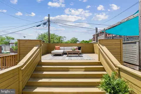 Exterior - 321 L St NE, Washington, DC 20002 photo 4 of 7