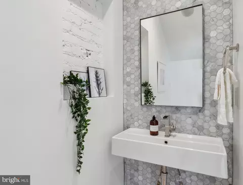 Bath - 321 L St NE, Washington, DC 20002 photo 1 of 6