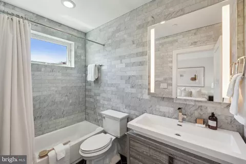 Bath - 321 L St NE, Washington, DC 20002 photo 4 of 6