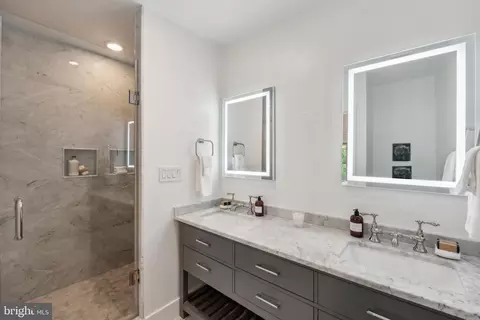 Bath - 321 L St NE, Washington, DC 20002 photo 2 of 6