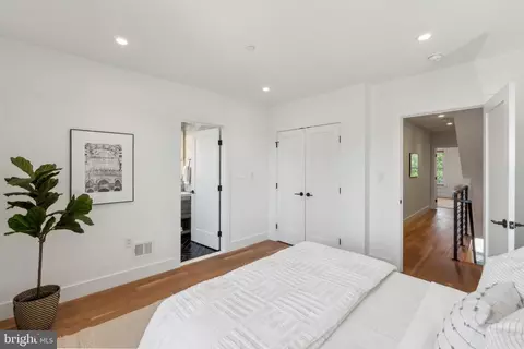 Bedroom - 321 L St NE, Washington, DC 20002 photo 5 of 10