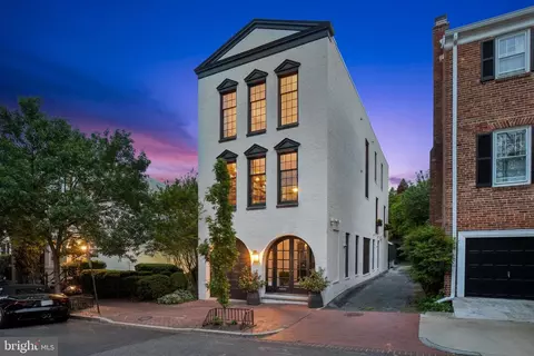 2722 O St NW, Washington, DC 20007