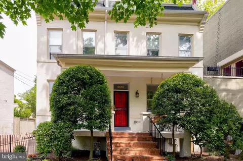 209 11th St NE, Washington, DC 20002 photo 3