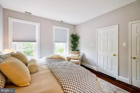 209 11th St NE, Washington, DC 20002 photo 36