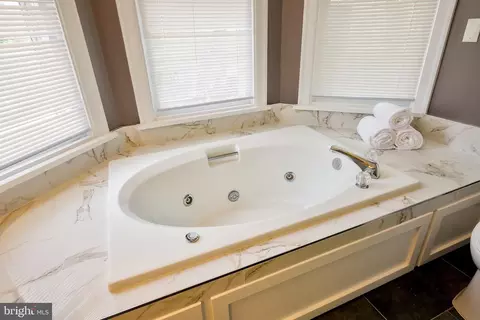 209 11th St NE, Washington, DC 20002 photo 39