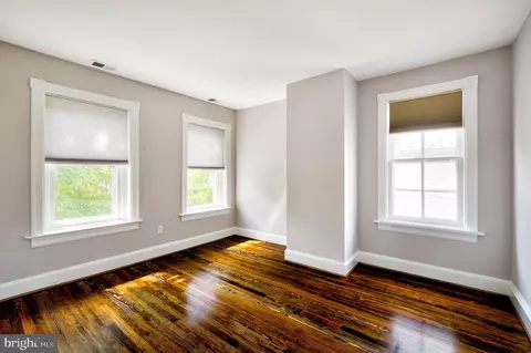 209 11th St NE, Washington, DC 20002 photo 46