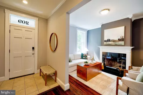 209 11th St NE, Washington, DC 20002 photo 11