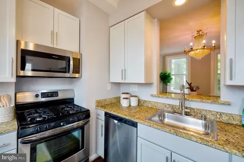 209 11th St NE, Washington, DC 20002 photo 31