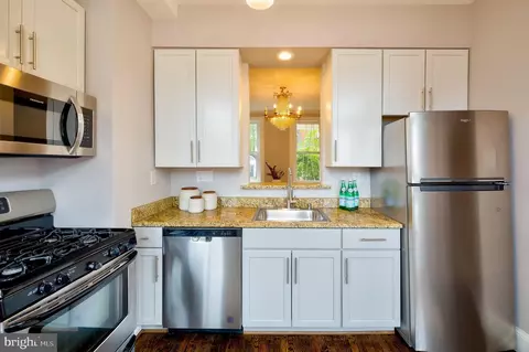 209 11th St NE, Washington, DC 20002 photo 30