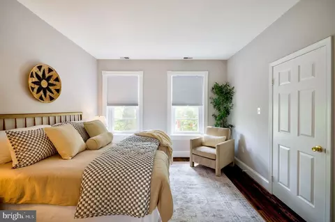 209 11th St NE, Washington, DC 20002 photo 37