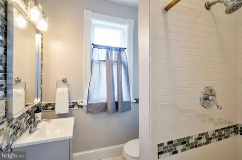 209 11th St NE, Washington, DC 20002 photo 50
