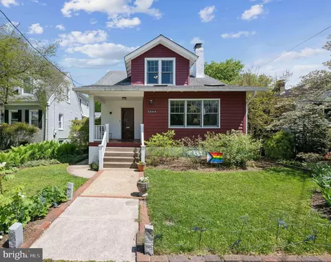 5609 Sherier Pl NW, Washington, DC 20016