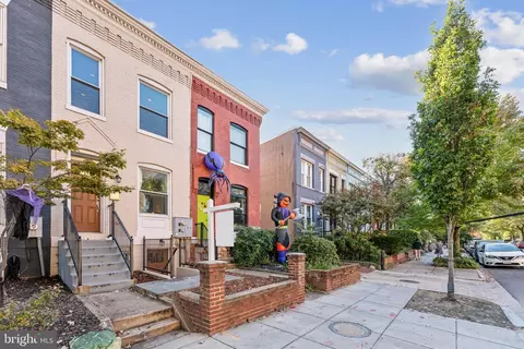 718 13th St SE, Washington, DC 20003 photo 2