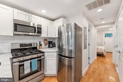718 13th St SE, Washington, DC 20003 photo 6