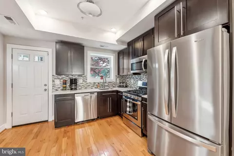 718 13th St SE, Washington, DC 20003 photo 23