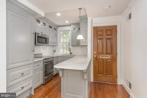 4 Pomander Walk NW, Washington, DC 20007 photo 12
