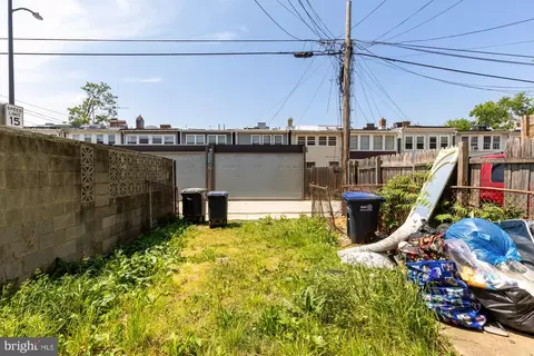 Exterior - 1222 18th St NE, Washington, DC 20002 photo 3 of 4