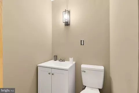 Bath - 1222 18th St NE, Washington, DC 20002 photo 1 of 2