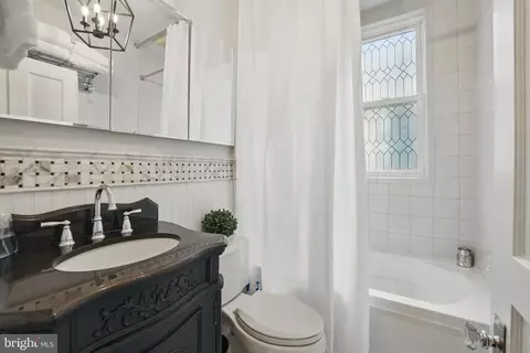 Bath - 624 14th St NE, Washington, DC 20002 photo 5 of 7