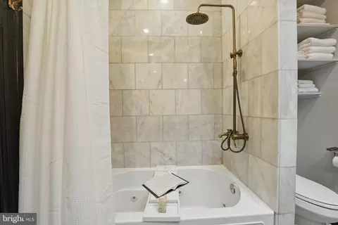 Bath - 624 14th St NE, Washington, DC 20002 photo 4 of 7