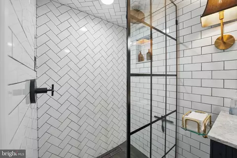 Bath - 624 14th St NE, Washington, DC 20002 photo 7 of 7