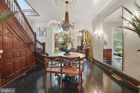 Entry Way - 624 14th St NE, Washington, DC 20002 photo 4 of 16