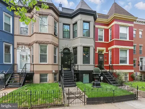 Exterior - 624 14th St NE, Washington, DC 20002 photo 2 of 12