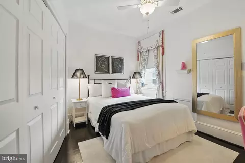 Bedroom - 624 14th St NE, Washington, DC 20002 photo 6 of 10