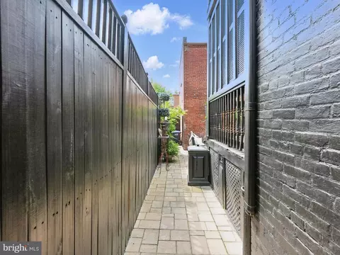Exterior - 624 14th St NE, Washington, DC 20002 photo 11 of 12