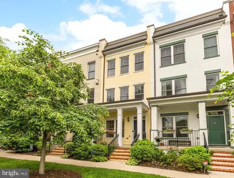 631 Regent Pl NE, Washington, DC 20017