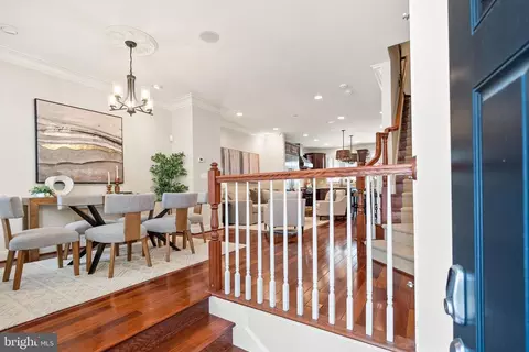 4452 12 Macarthur Blvd NW, Washington, DC 20007 photo 3